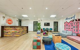 House Of Backpackers